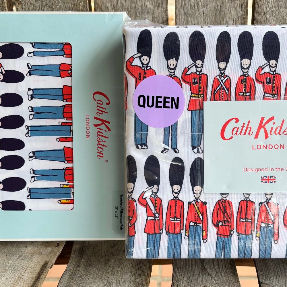 6-pc Cath Kidston LONDON GUARDS CHRISTMAS Queen Size Sheet Set (2 extra PC's)